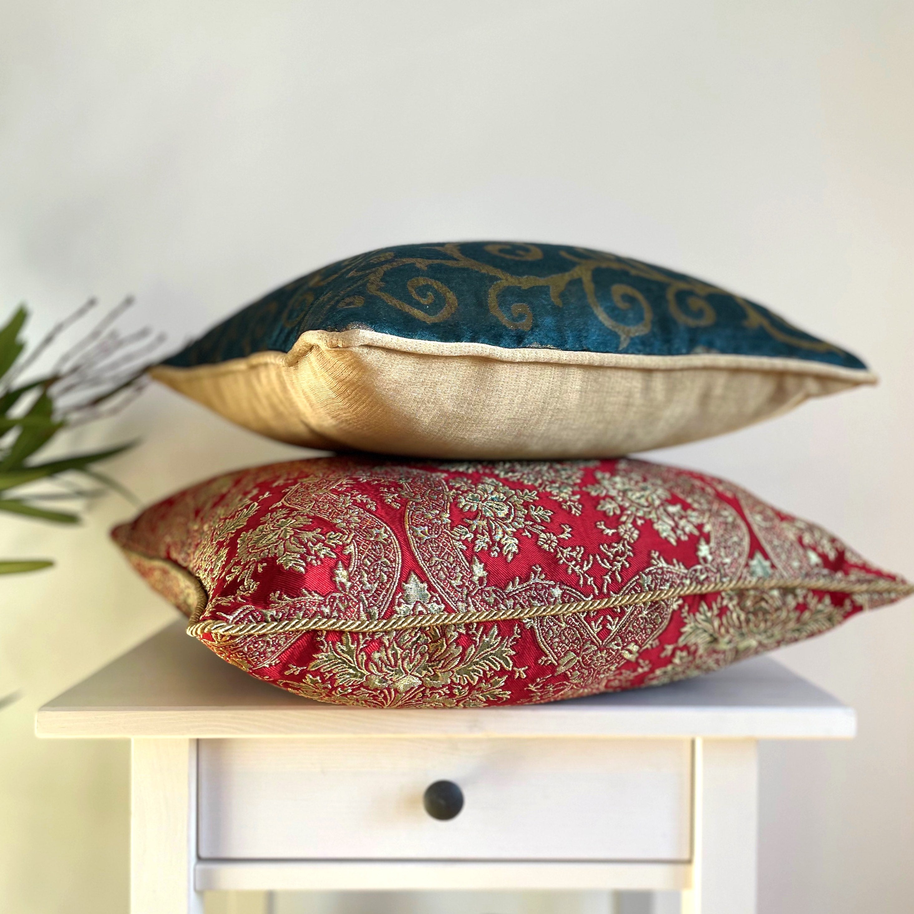 Gold & Green Piped Swirl Motif Luxurious Jacquard Cushion Cover, Reversible - 40x40cm